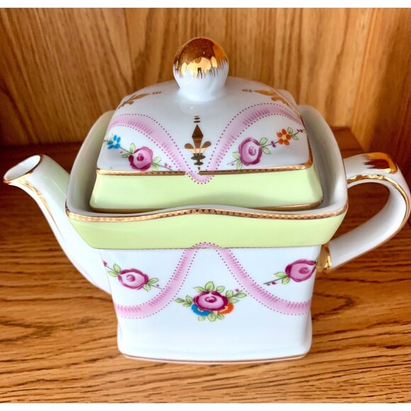 Royal Danube Teapot Floral Garland Gold Gilt Trimming - Picture 4 of 11